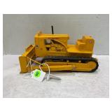 ERTL 1/16 INTERNATIONAL TV-25 CRAWLER WITH RUBBER