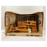ERTL 1/16 CASE 1550 DOZER IN ORIGINAL BOX