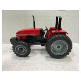 ERTL 1/16 INTERNATIONAL CASE C100 STEERABLE WIDE