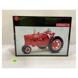 ERTL 1/16 PRECISION SERIES FARMALL M NARROW FRONT