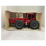 ERTL 1/16 INTERNATIONAL 6388 2+2 CAB OVER TRACTOR