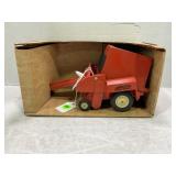 SCALE MODELS 1/16 AVCO NEW IDEA BALE KING 484