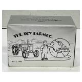 ERTL 1/43 CASE MODEL 800 CASE-O-MATIC DIESEL