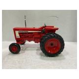 ERTL 1/16 IH FARMALL 706 DIESEL WIDE FRONT TRACTOR
