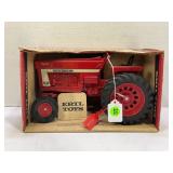 ERTL 1/16 INTERNATIONAL HYDRO 966 FARMALL DIESEL