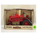 ERTL 1/16 MCCORMICK FARMALL CUB TRACTOR SPECIAL