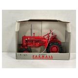 ERTL MCCORMICK FARMALL SUPER A 1/16 TRACTOR RED IN