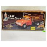 ERTL 1/25 CHEVROLET 8400 STAKE TRUCK WITH CASE