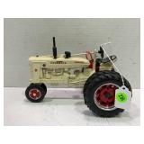 ERTL 1/16 MCCORMICK FARMALL IH DEMONSTRATOR WHITE