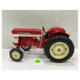 ERTL1/16 INTERNATIONAL 340 UTILITY WIDE FRONT