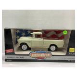 ERTL 1/18 AMERICAN MUSCLE 1955 CHEVY 3100 CAMEO