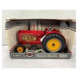 ERTL 1/16 MASSEY-HARRIS 555 1994 COLLECTOR'S