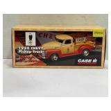 ERTL COLLECTIBLES 1/25 1950 CHEVY CASE IH PICKUP