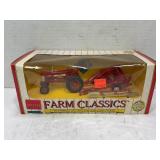 ERTL 1/43 FARM CLASSICS IH FARMALL 350 GAS TRACTOR