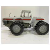 SCALE MODELS 1/16 WHITE NEW IDEA FIELD BOSS 4-270