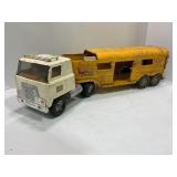 ERTL STEEL PRESSED VISTA DOME HORSE VAN WITH SEMI