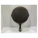 WAGNERWARE 1058E NO. 8 CAST IRON SKILLET - 10'