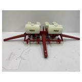 SCALE MODELS 1/16 WHITE FARM EQUIPMENT SEED BOSS