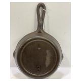 NO. 3 CAST IRON SKILLET WITH HEAT RING - 6'