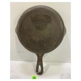 WAGNERWARE NO. 3F CAST IRON SKILLET - 6'