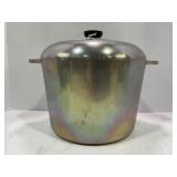 MAGNALITE 7 1/2 QUART ALUMINUM STOCKPOT WITH LID