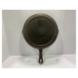 NO. 8 D CAST IRON SKILLET WITH HEAT RING - 10'