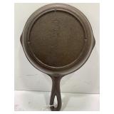 NO.3 SK H1 CAST IRON SKILLET WITH HEAT RING - 6'