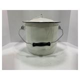 ENAMELWARE STOCK POT WITH LID AND WOOD HANDLE