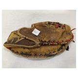 795.  Early 1900's Vintage Baseball Mitt DG954 Ant