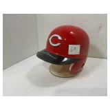 670.  Cincinnati Reds Dusty Baker Mini Helmet Auto