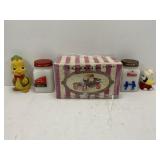 Salt & Pepper shakers & Spice Containers - Model T