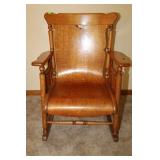 EARLY 1900'S VICTORIAN OAK ROCKING CHAIR