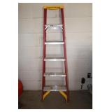 WERNER 6' FIBERGLASS STEP LADDER