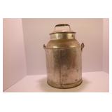 10 QUART CREAM CAN WITH HANDLE AND LID