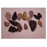 LARGE LOT OF NATIVE AMERICAN ARROWHEADS