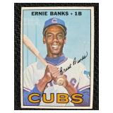 1967 MLB TOPPS "MR CUB" ERNIE BANKS CARD #215