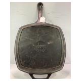 LODGE CAST IRON SQUARE GRIDDLE SKILLET - 10"