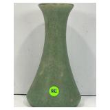 EARLY UNMARKED BRUSH MCCOY VASE - 8 1/4" TALL