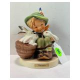 1977 HUMMEL PLAYMATES FIGURINE - 4" TALL
