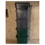 LOT OF 6 RUBBERMAID TOTES WITH LIDS