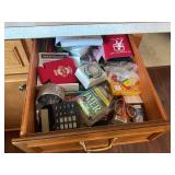 CONTENTS OF DRAWERS IN KITCHEN - TOWELS, SERVING