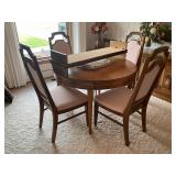 UNITED FURNITURE KITCHEN TABLE WITH FOUR CHAIRS &