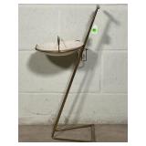 MID CENTURY MODERN ASHTRAY STAND WITH HOMER