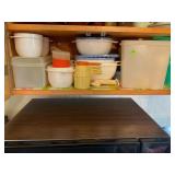 LARGE LOT OF VINTAGE TUPPERWARE