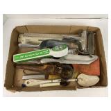 LOT OF KITCHEN KNIVES, METAL SPOONS, HUDEPOHL