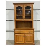 OAK GLASS FRONT KITCHEN CUPBOARD - 78' X 23' X 37'