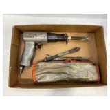 RODAC AIR CHISEL W/ BUFFALO 9 PC AIR CHISEL SET &