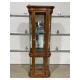 PULASKI FURNITURE GLASS FRONT CURIO CABINET W/