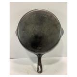 BEST MADE NO. 9 1239 CAST IRON SKILLET - 10 3/4'