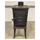 JOTUL 602 CAST IRON COOK STOVE W/ LION DECOR -
